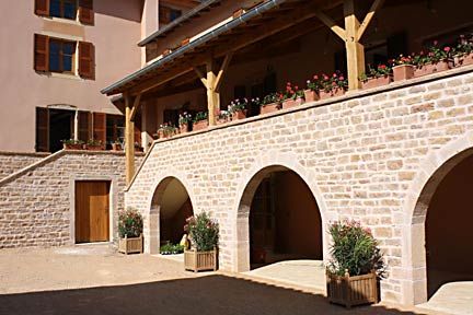 La Roche Courtyard La Roche Courtyard